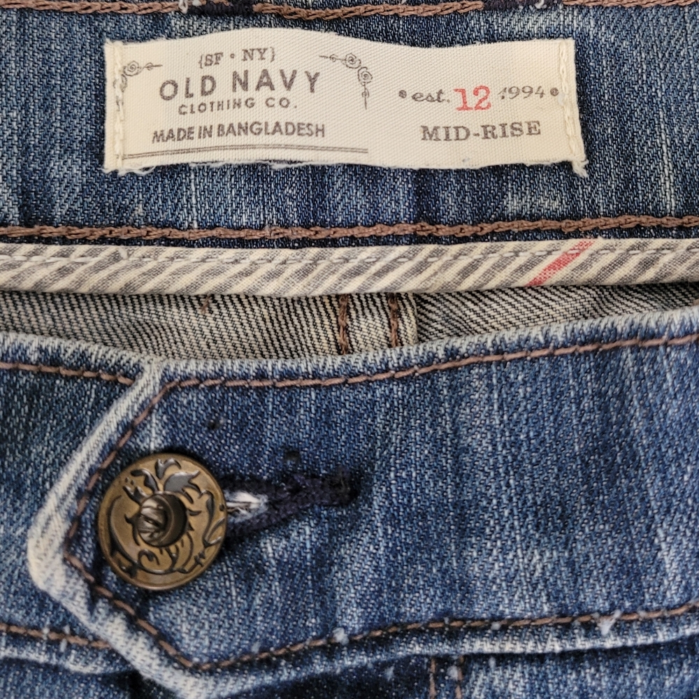 Mid Rise Short Jean - Picture 3 of 3